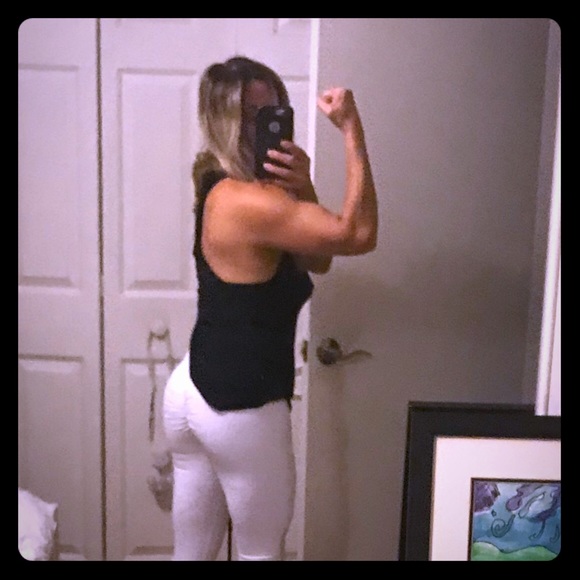 Meet your Posher, Debbie - Picture 1 of 1